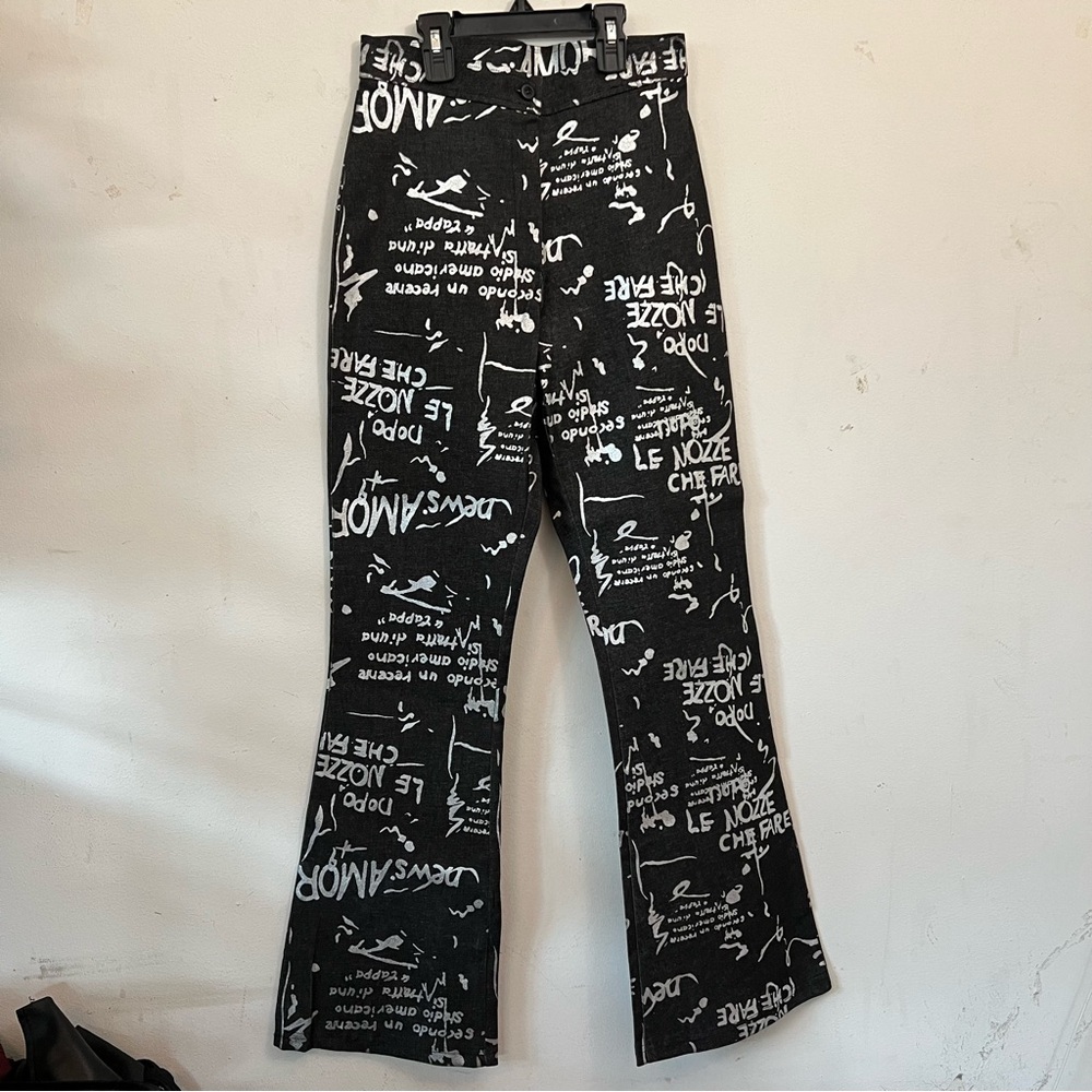 Women’s dead stock printed high waisted pants size 26